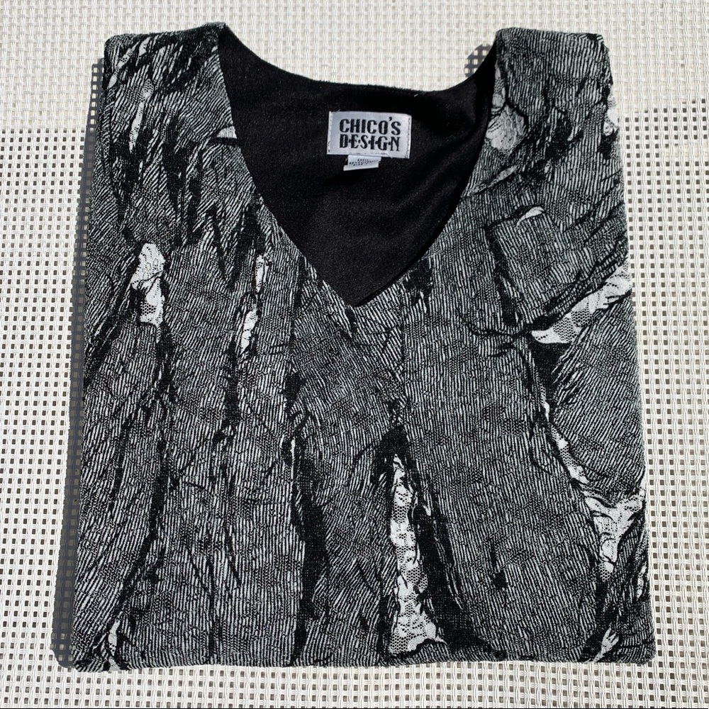 Chico’s Design Black & White Long Sleeve Blouse
